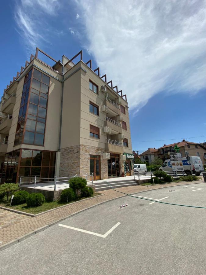 Apartamento Mila Vrnjačka Banja Exterior foto